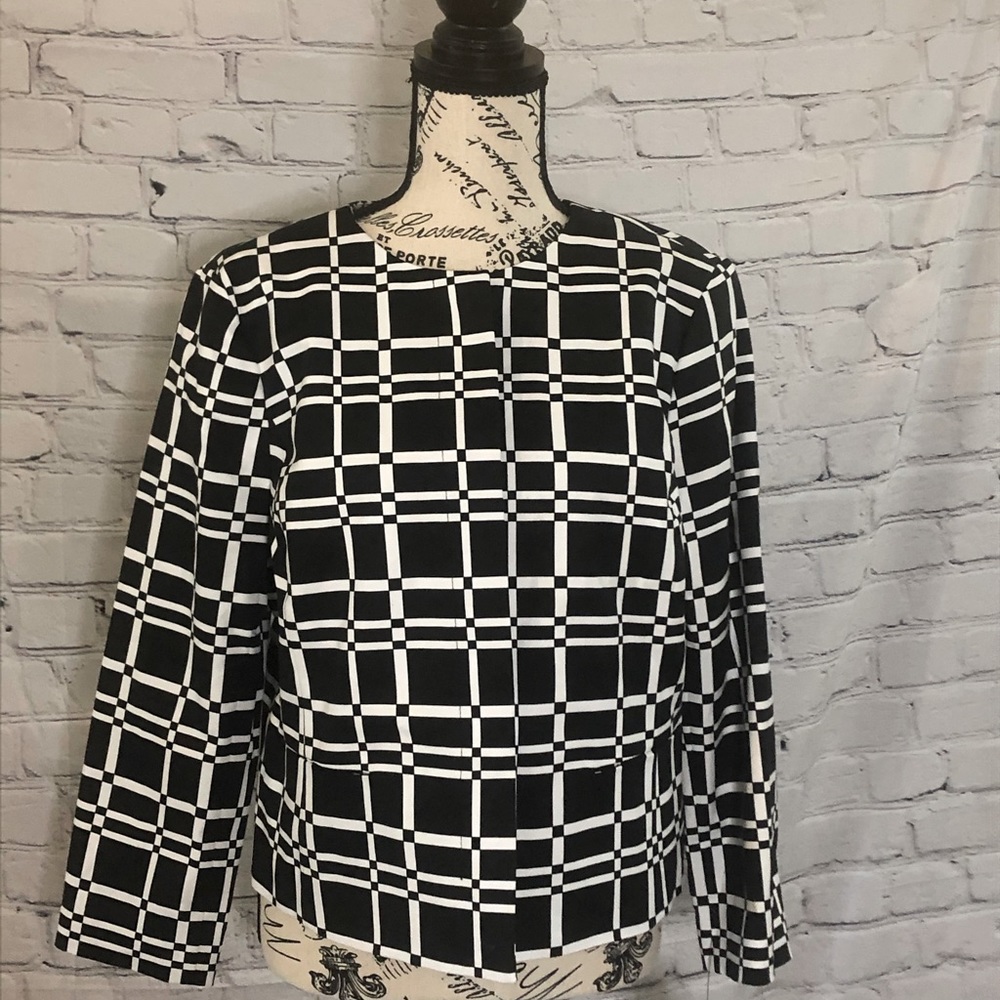 Liz Claiborne waist length suit blazer